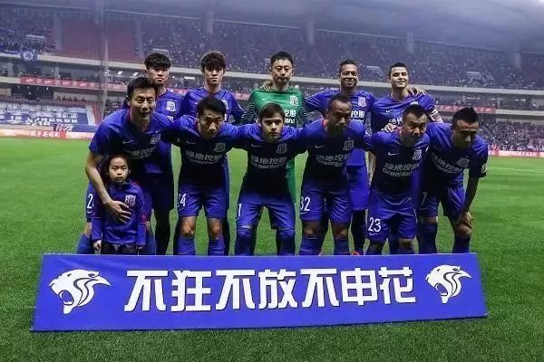 西甲：巴萨主场4-1大胜瓦伦西亚（西甲联赛：巴萨主场4-1力克瓦伦西亚）