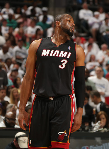 子弹官方更新伤病报告：麦克丹尼尔和默里缺席今日对阵破坏者（子弹队更新伤情：麦克丹尼尔、默里无缘今日对阵破坏者）