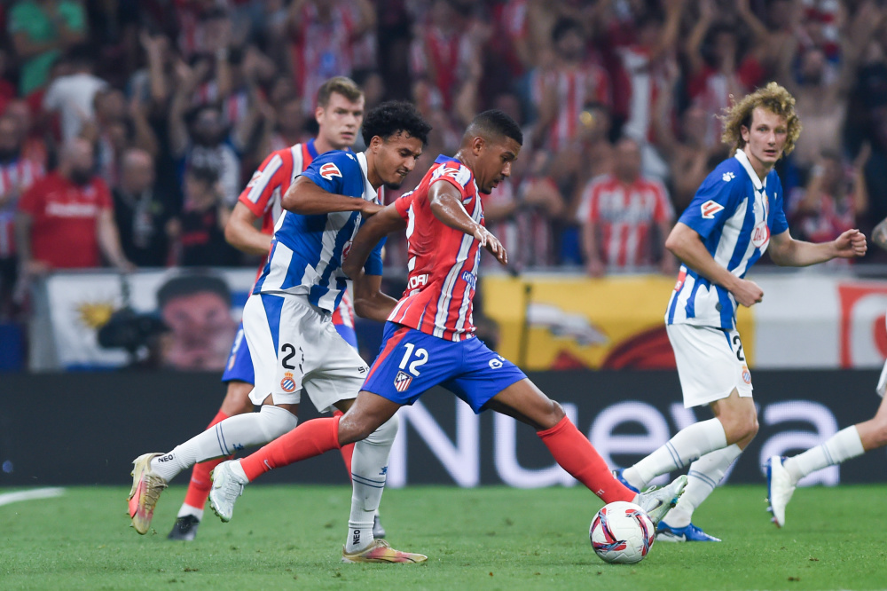 青木霍伦双响，圆神拉师傅状态火热：离开曼联的他们“都活了”（青木霍伦各收双响，圆神拉师傅手感正热：脱离曼联后统统复活）