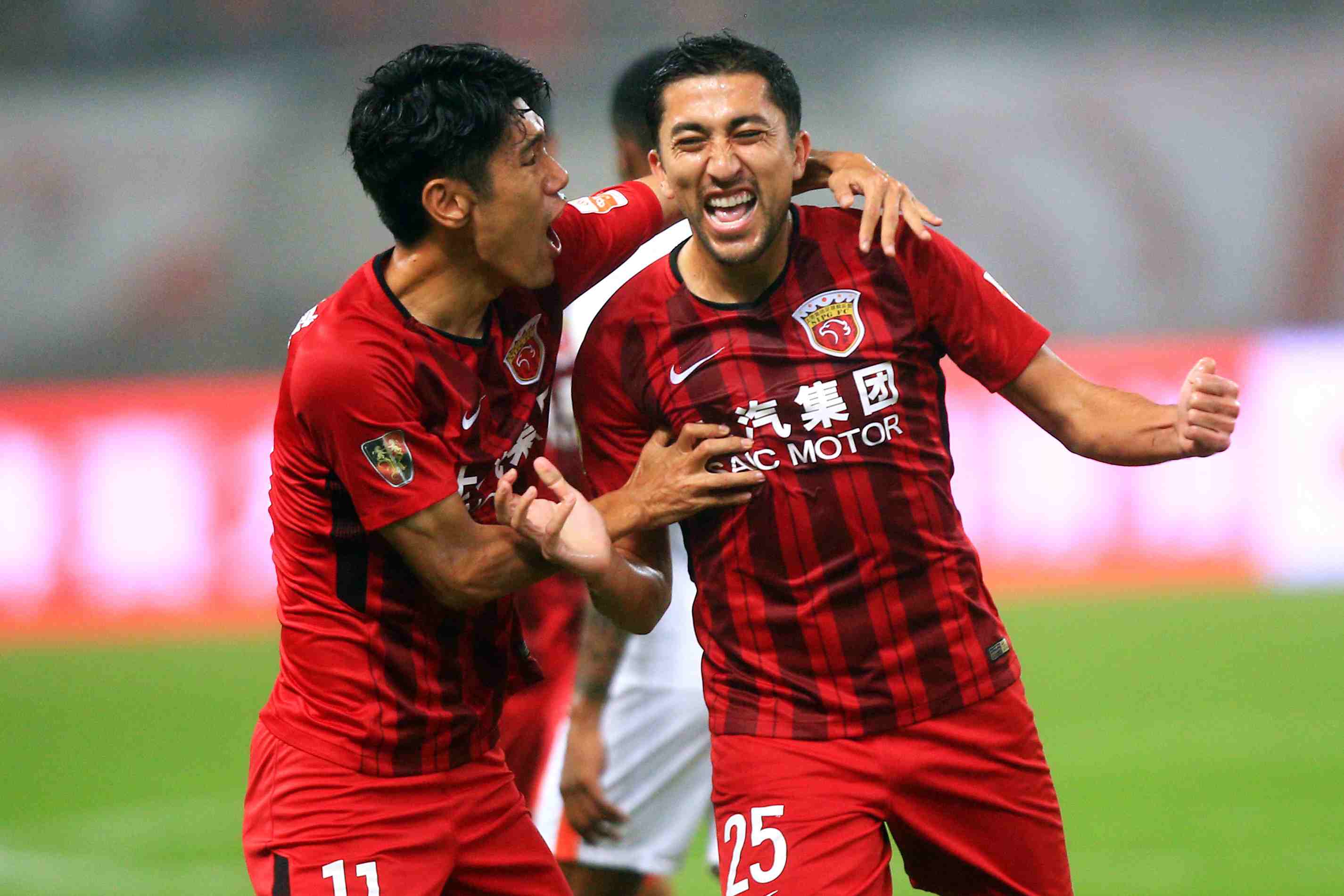 邮报：女足欧冠切尔西vs巴萨因停电被迫中断了五分多钟（邮报：女足欧冠切尔西对巴萨因停电，比赛暂停超过5分钟）