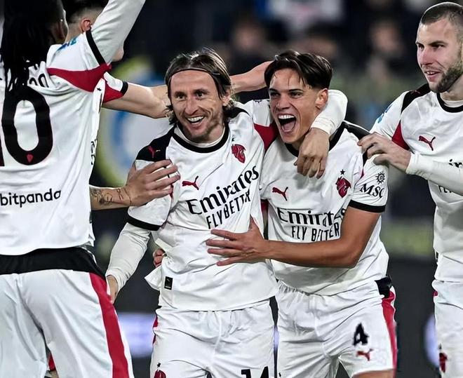 送圣诞礼物？凯夫伦：伊尔迪兹想要什么就给什么，我买单（凯夫伦：圣诞礼物任伊尔迪兹挑，费用我来承担）