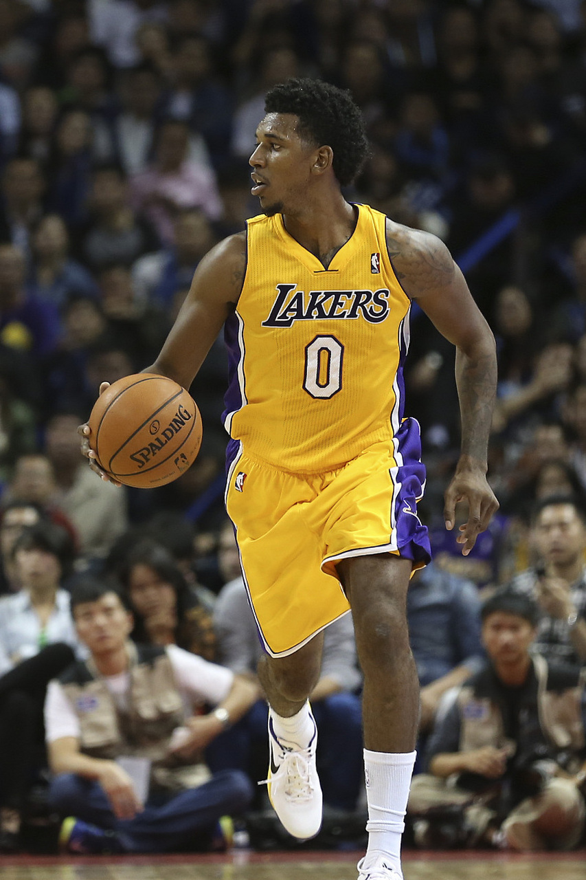 日职联半场：莱奥破门被吹，鹿岛鹿角暂0-0横滨FC（日职联半场战报：莱奥进球被判无效，鹿岛鹿角0-0横滨FC）