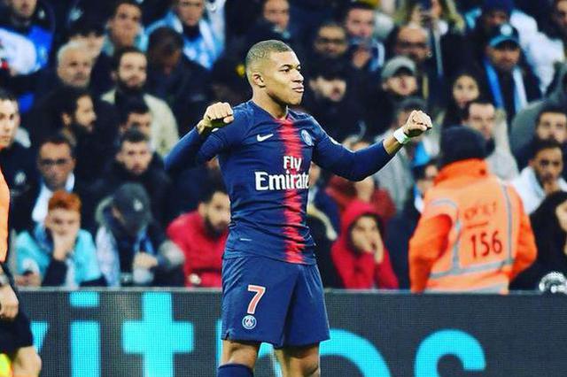 克尼佩尔赛季第7次砍下25+，其他所有新秀后卫合计6次（克尼佩尔本季第7次拿下25+，其余新秀后卫合计仅6次）