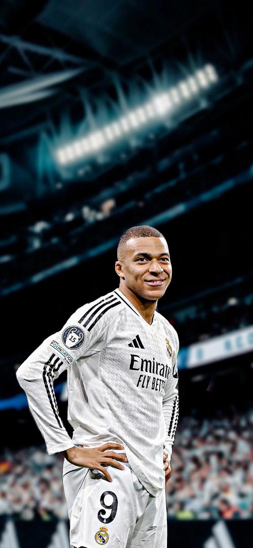 唐斯半场表现抢眼，7中4贡献10分9板（唐斯半场火力十足，7投4中砍下10分9篮板）