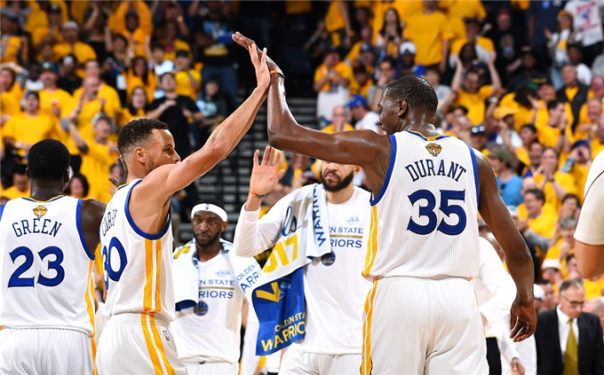 意媒：布雷默已得到医生批准能在12月7日对阵那不勒斯时复出（意媒：布雷默获医生放行，将于12月7日战那不勒斯复出）