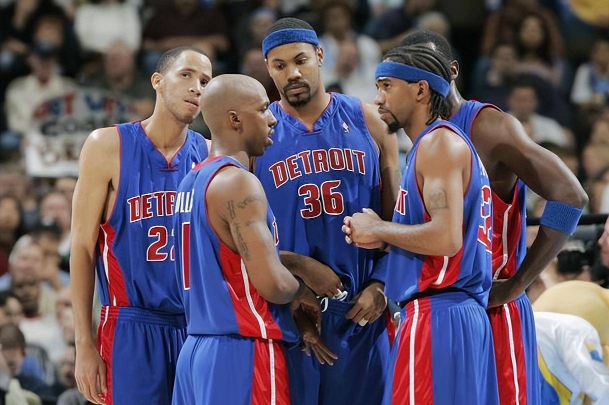 戈麦斯：儿子喜欢皮尔洛，我说光脚法好没用也要学习加图索（戈麦斯：儿子迷皮尔洛，我提醒他光有脚法不够，还得向加图索取经）