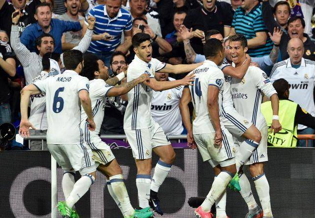 队报：大巴黎女足3场比赛因球员违规被判负，联赛被扣掉9分（队报：巴黎圣日耳曼女足因球员违规被判3场失利，联赛积分被扣9分）