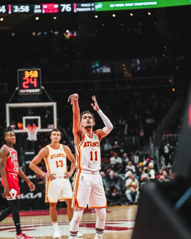 曼晚：曼联季前赛活动安排更合理，阿莫林的纪律约束比较温和（曼晚：曼联季前赛规划更科学，阿莫林的纪律管理相对温和）